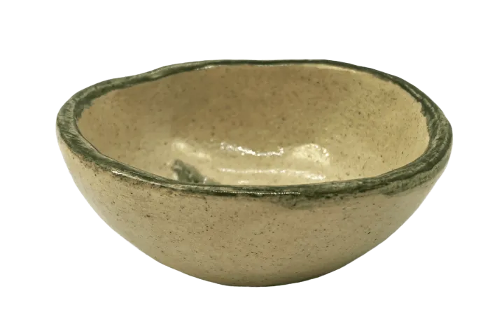 Miseczka w stylu wabi-sabi. Motyw roślinny - winobluszcz