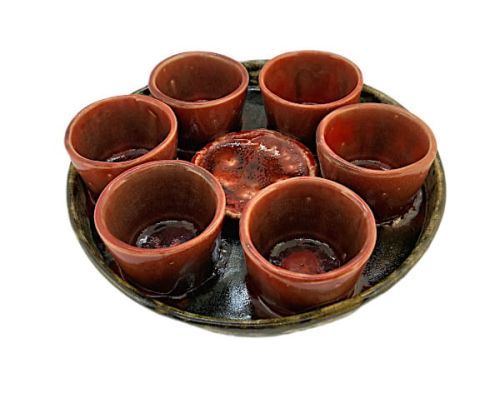 Świecznik na podstawce - siedmiodzielny - czerwono-czarny